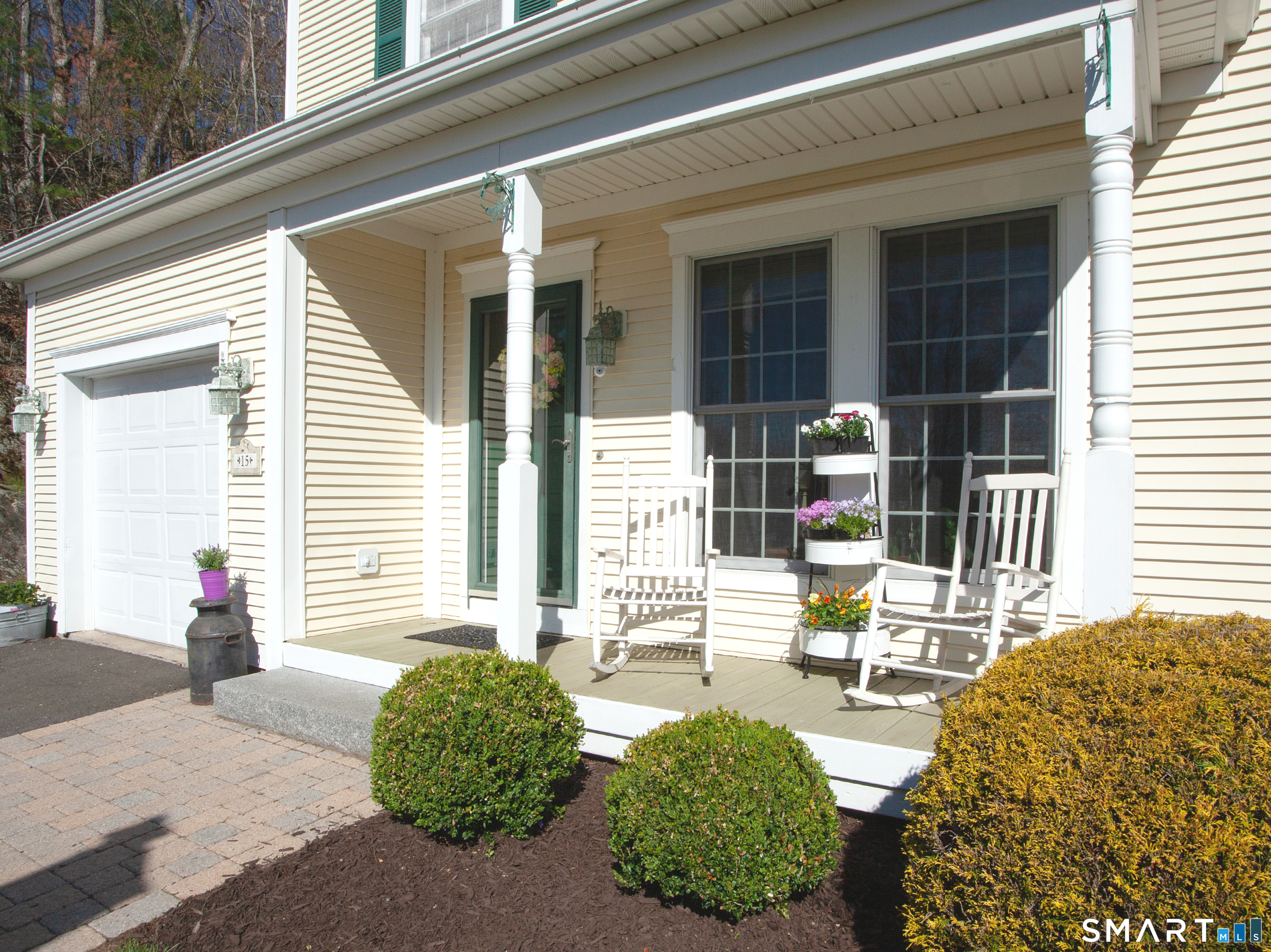15 Rockledge Lane Canton CT 06019