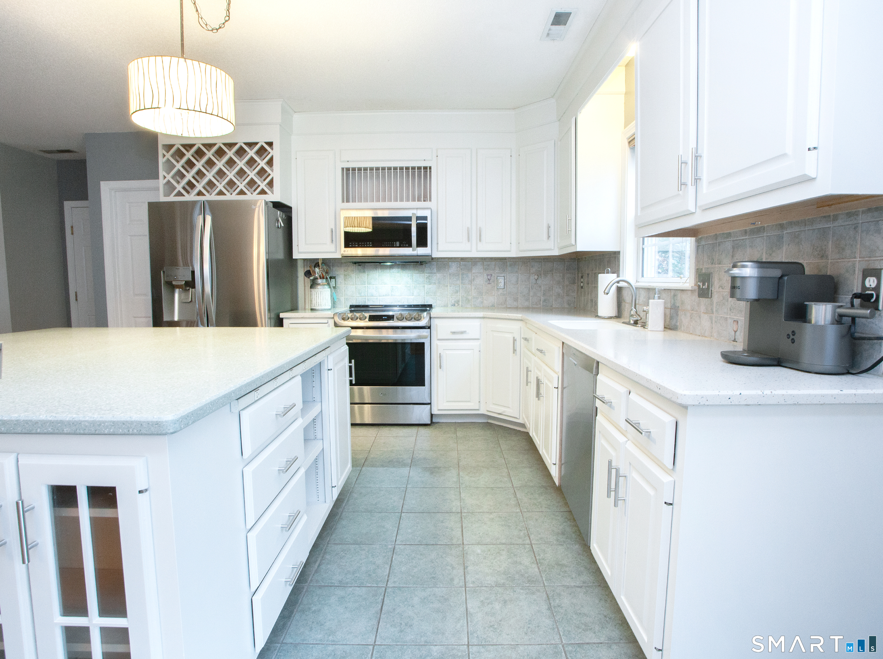 15 Rockledge Lane Canton CT 06019