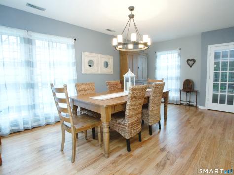 15 Rockledge Lane Canton CT 06019