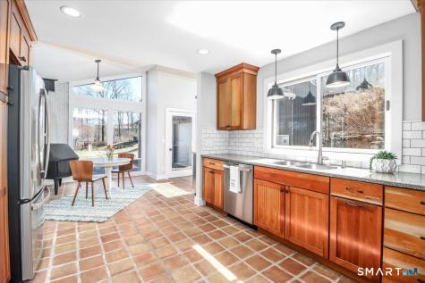 165 Mamanasco Road Ridgefield CT 06877