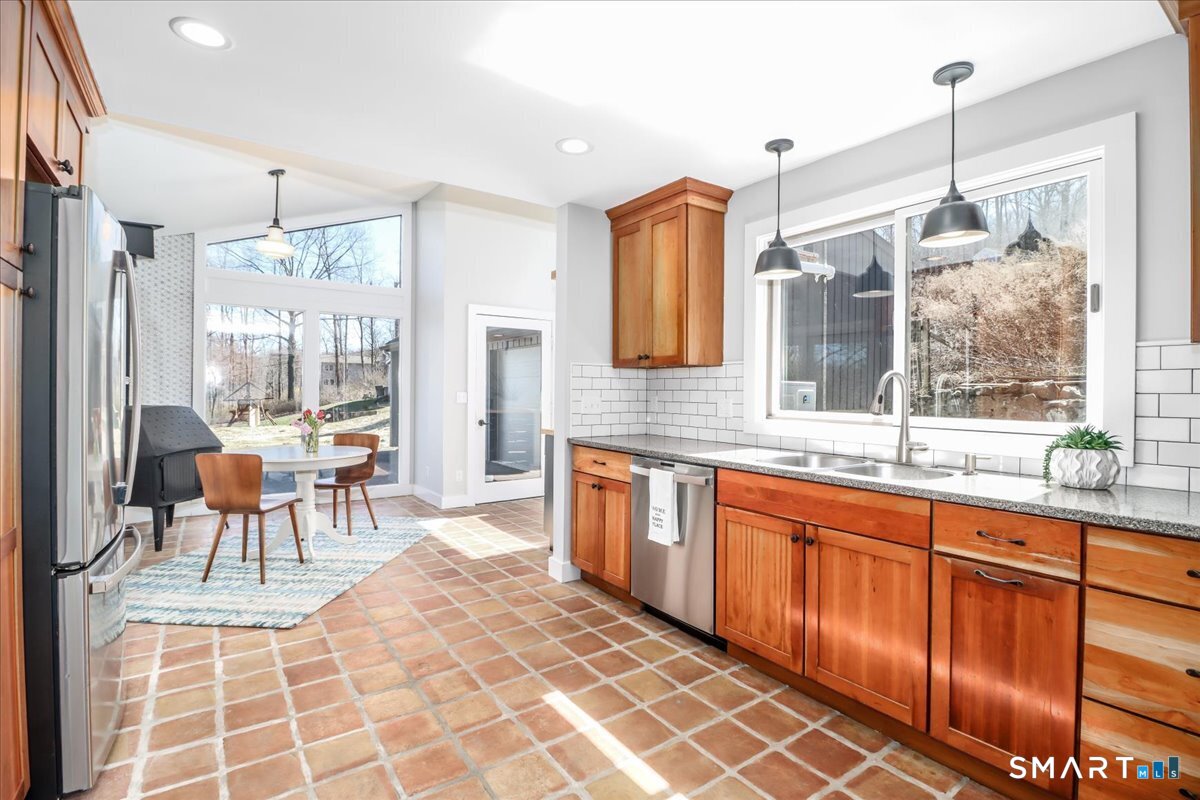 165 Mamanasco Road Ridgefield CT 06877