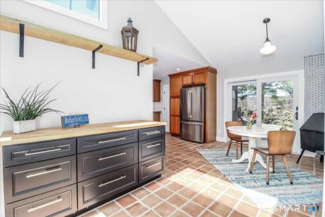 165 Mamanasco Road Ridgefield CT 06877