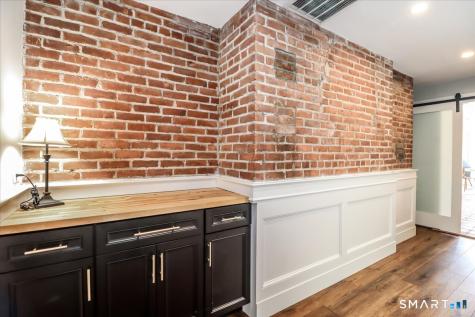 165 Mamanasco Road Ridgefield CT 06877