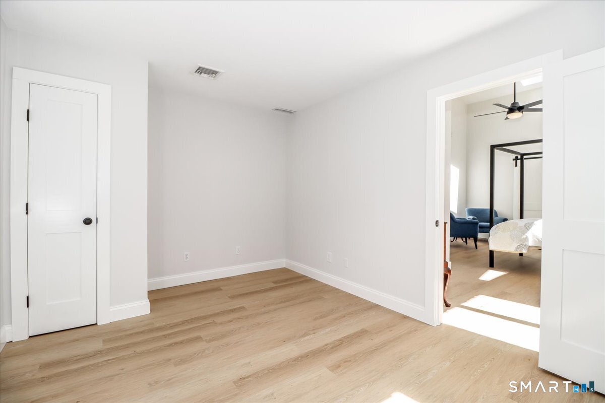 165 Mamanasco Road Ridgefield CT 06877
