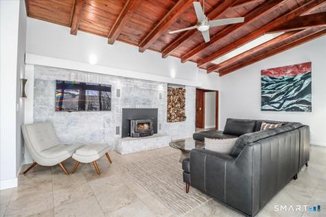165 Mamanasco Road Ridgefield CT 06877