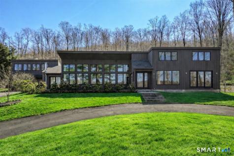 165 Mamanasco Road Ridgefield CT 06877