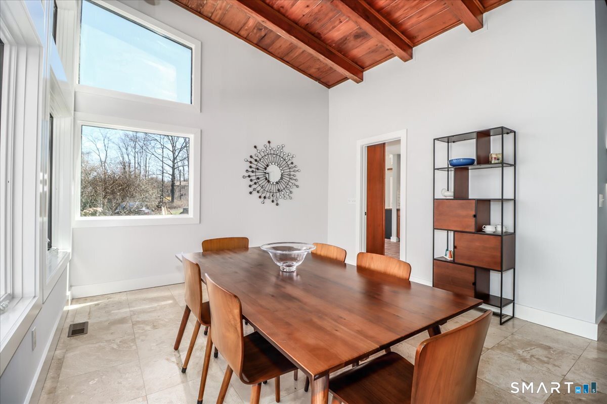 165 Mamanasco Road Ridgefield CT 06877