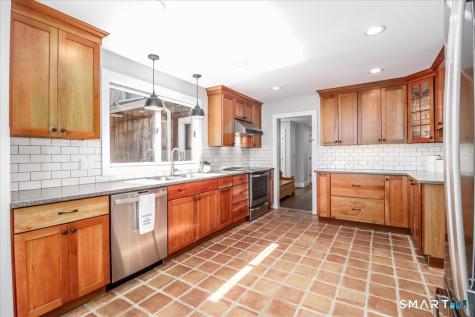 165 Mamanasco Road Ridgefield CT 06877