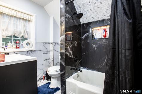 18 Markham Place Meriden CT 06450