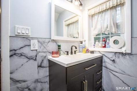 18 Markham Place Meriden CT 06450