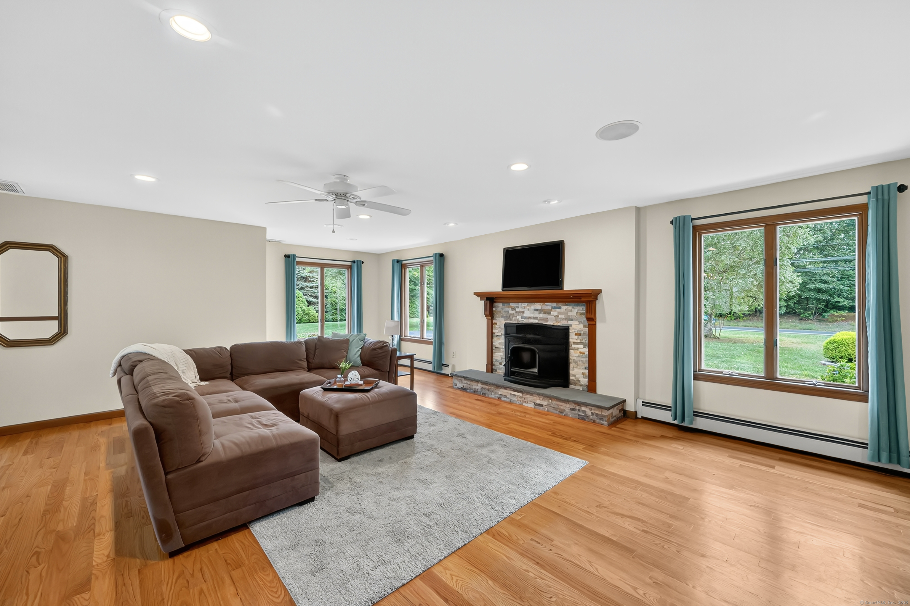 132 Broad Brook Road Enfield CT 06082