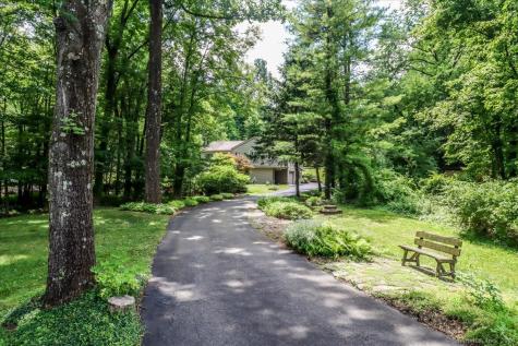 23 Eastview Drive New Fairfield CT 06812