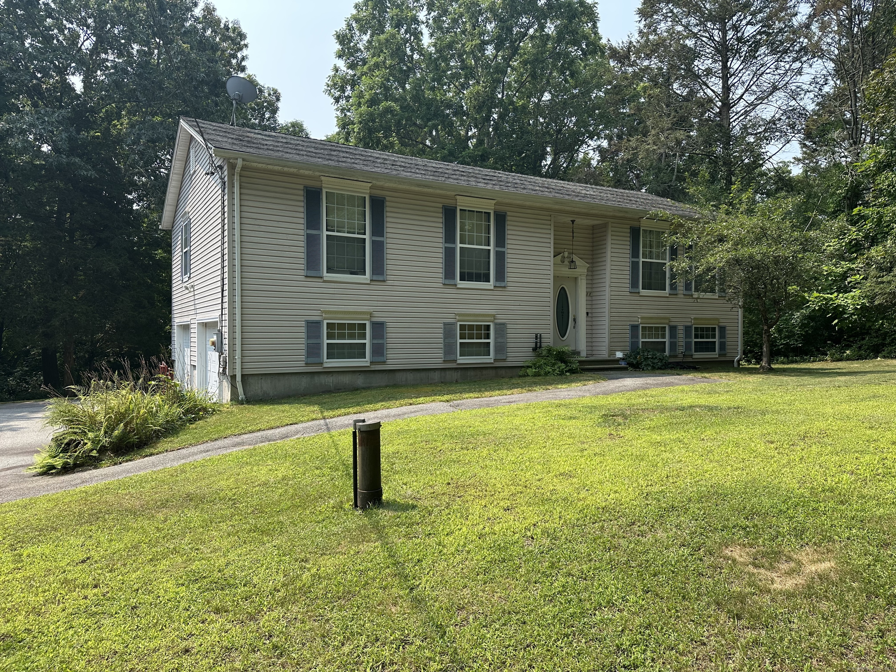 11 Lee Road Lisbon CT 06351