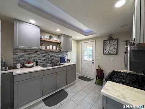 23 Girard Avenue New Haven CT 06512