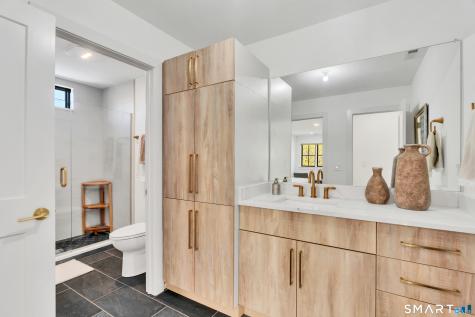 4 Bentons Knoll Guilford CT 06437