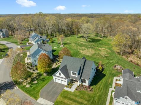 4 Bentons Knoll Guilford CT 06437