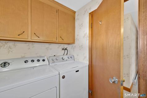 16 Ivory Road Bloomfield CT 06002