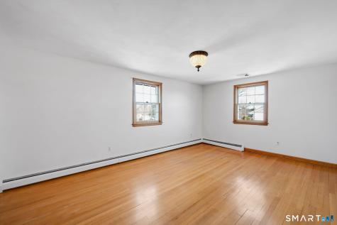 16 Ivory Road Bloomfield CT 06002