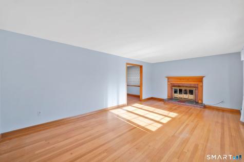 16 Ivory Road Bloomfield CT 06002