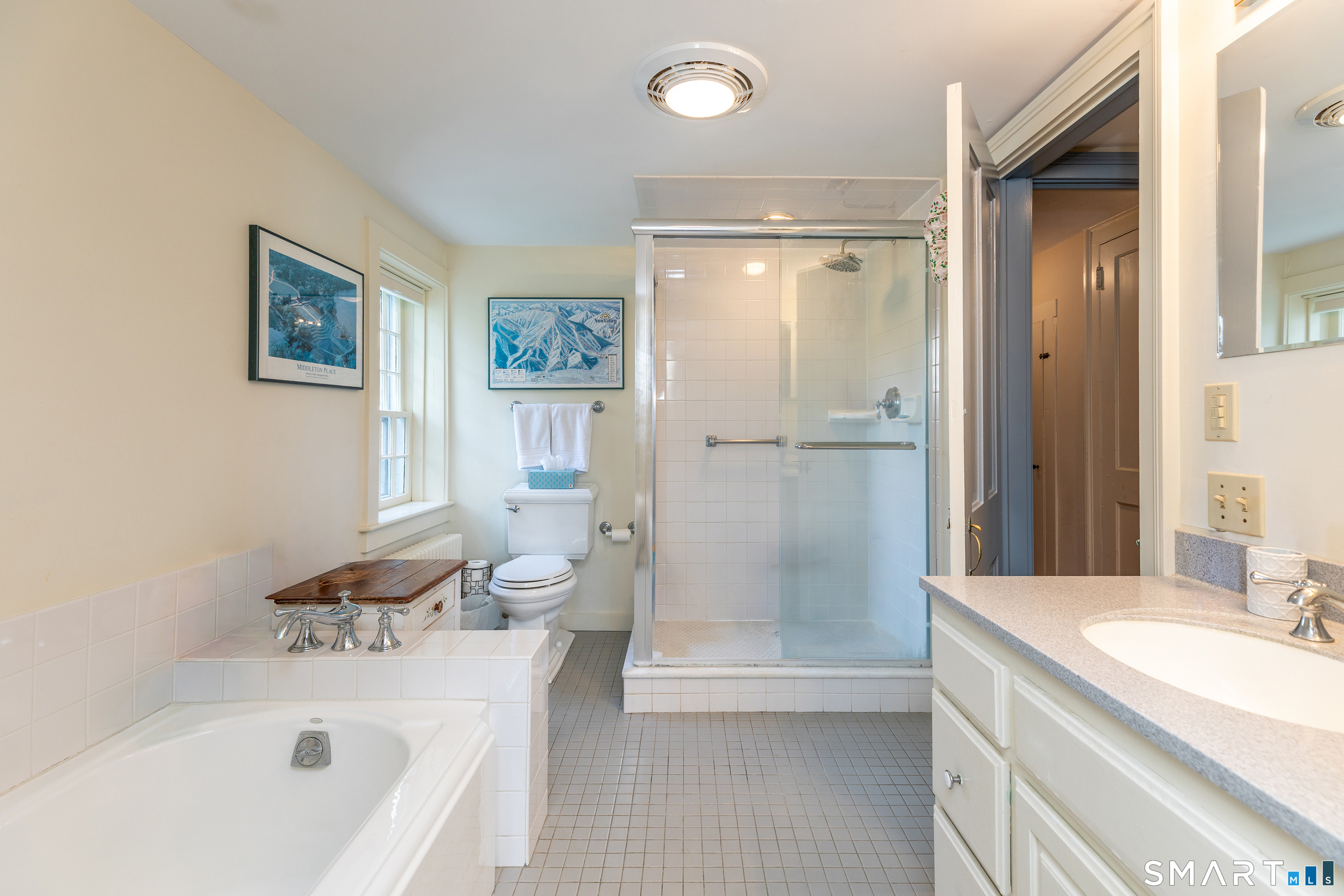 162 Hutchinson & Mike Road Parkway Litchfield CT 06759