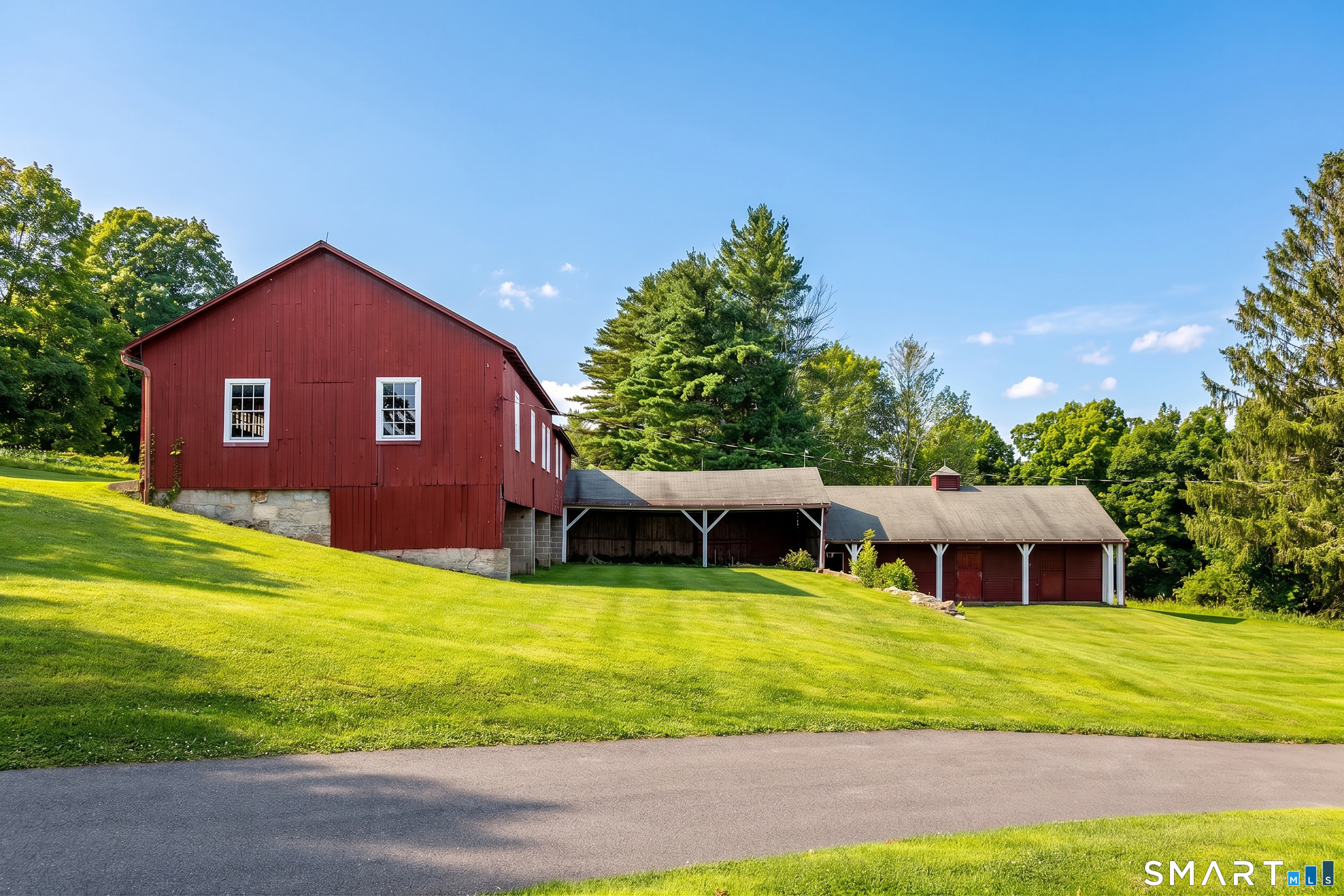 162 Hutchinson & Mike Road Parkway Litchfield CT 06759
