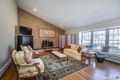 9 Delno Drive Danbury CT 06811