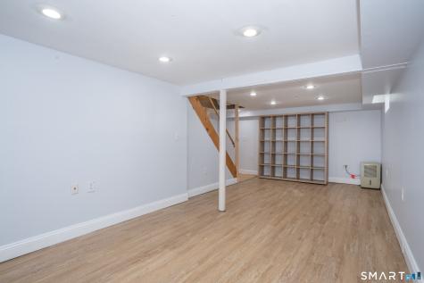16 Kenlock Street Newington CT 06111