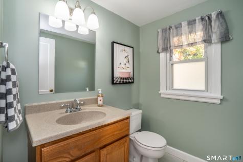 16 Kenlock Street Newington CT 06111