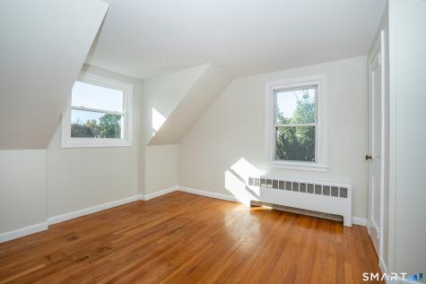 16 Kenlock Street Newington CT 06111