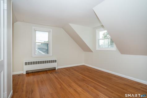 16 Kenlock Street Newington CT 06111