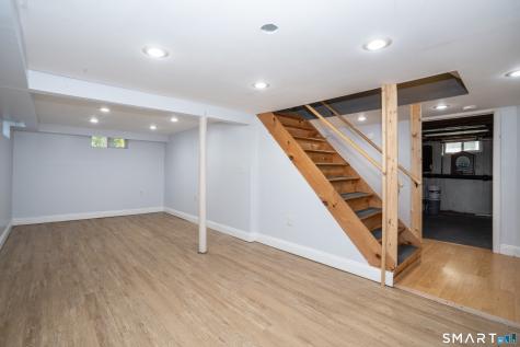 16 Kenlock Street Newington CT 06111