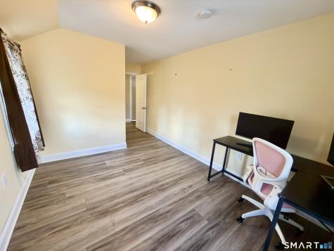 70 Broad Place Bristol CT 06010