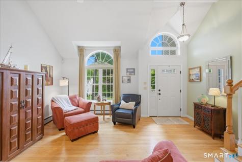30 Yorkshire Drive Waterford CT 06385