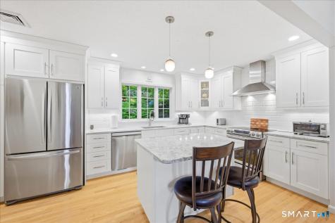 30 Yorkshire Drive Waterford CT 06385