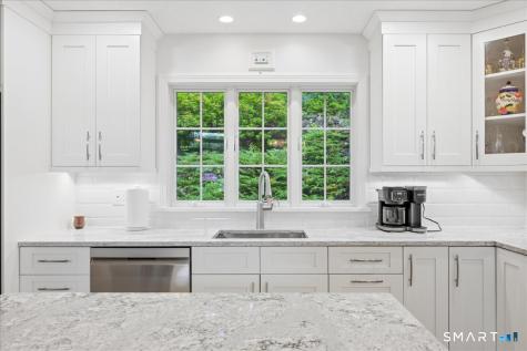 30 Yorkshire Drive Waterford CT 06385