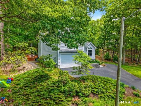 30 Yorkshire Drive Waterford CT 06385