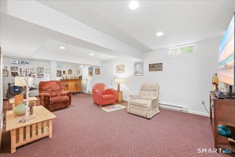 30 Yorkshire Drive Waterford CT 06385
