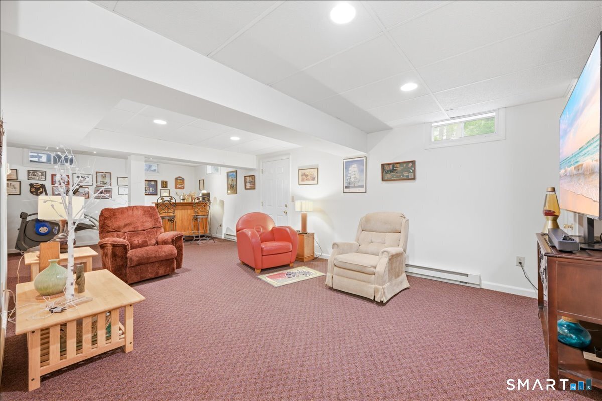 30 Yorkshire Drive Waterford CT 06385