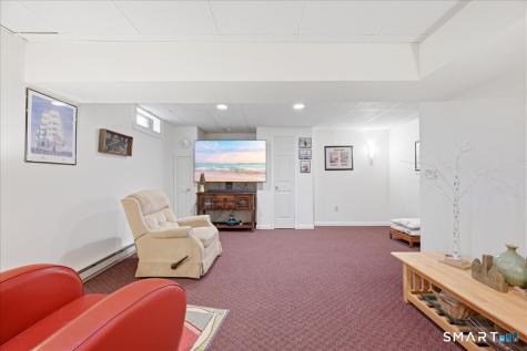 30 Yorkshire Drive Waterford CT 06385