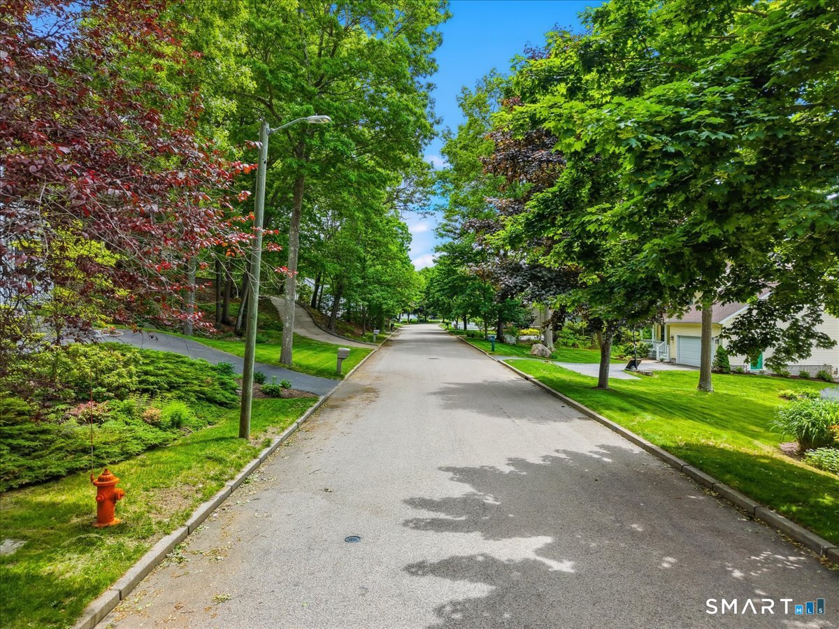 30 Yorkshire Drive Waterford CT 06385