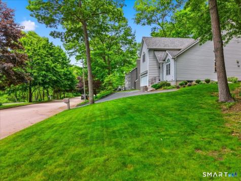 30 Yorkshire Drive Waterford CT 06385