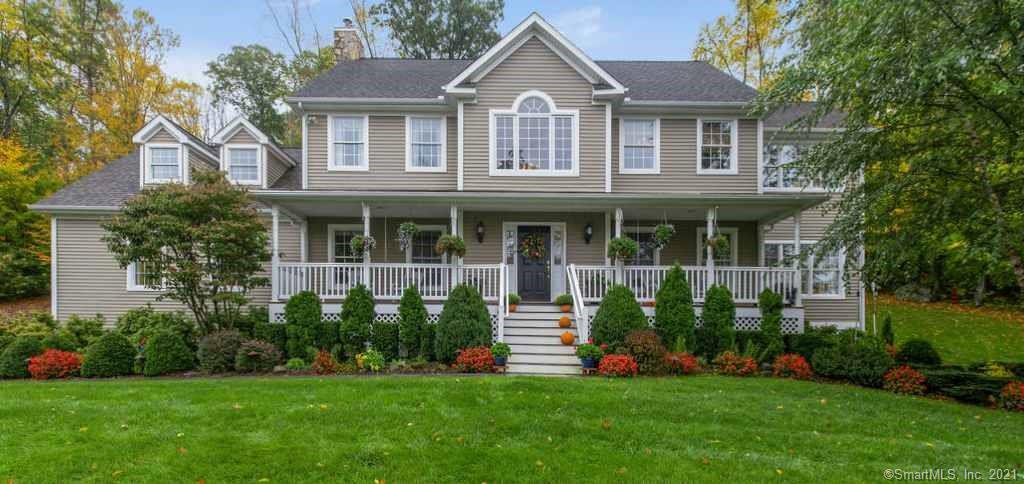 39 Curtiss Meadows Woodbury CT 06798