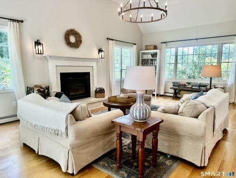 15 Mountain Manor Road Newtown CT 06482