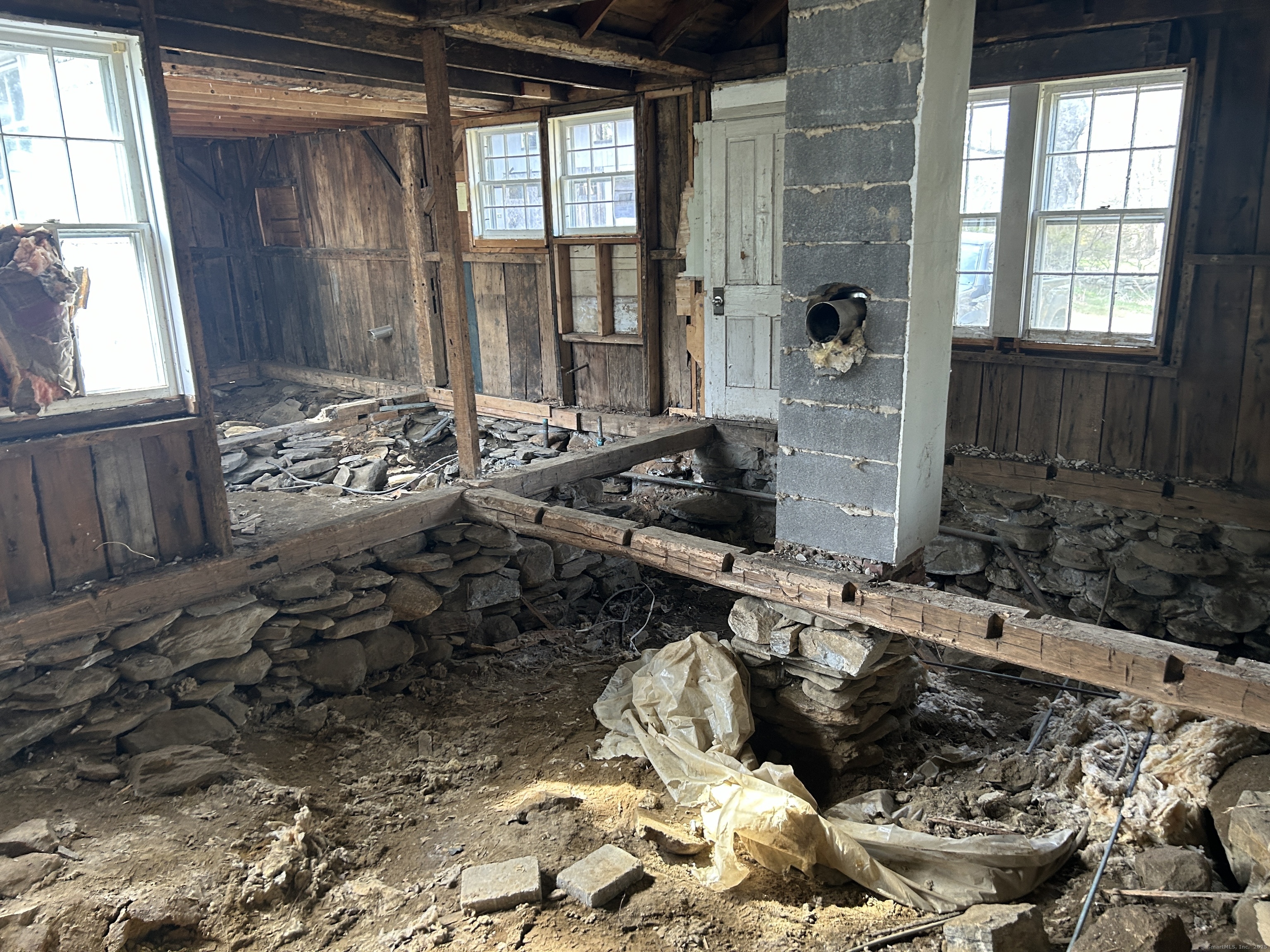 297 Main Street Hampton CT 06247