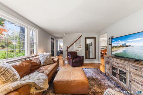 7 Robin Road Simsbury CT 06070