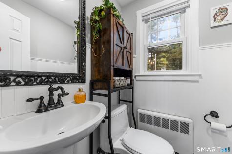 7 Robin Road Simsbury CT 06070