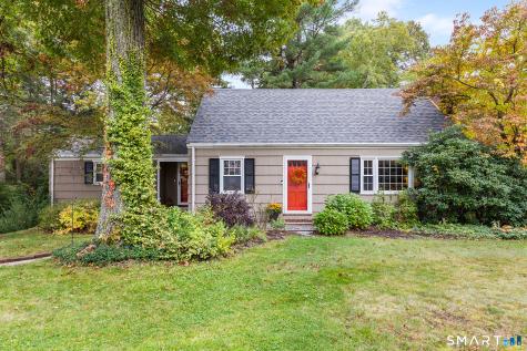 7 Robin Road Simsbury CT 06070