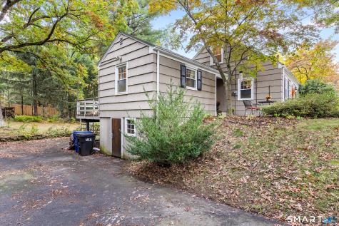 7 Robin Road Simsbury CT 06070