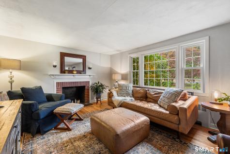 7 Robin Road Simsbury CT 06070