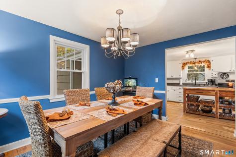 7 Robin Road Simsbury CT 06070